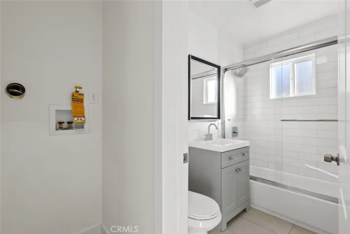 6661 Beck Avenue, North Hollywood, California 91606