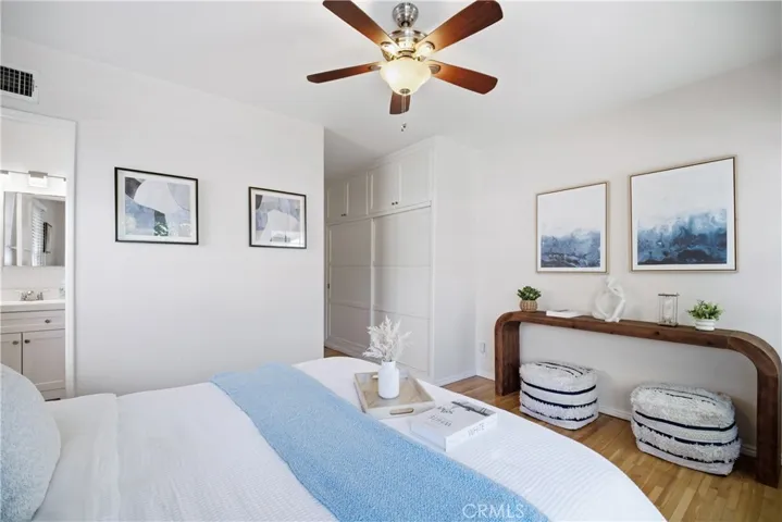 17061 Lorne, Lake Balboa, California 91406