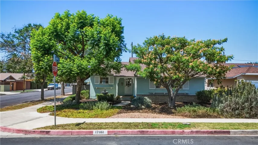 17061 Lorne, Lake Balboa, California 91406