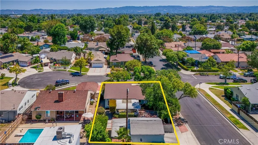 17061 Lorne, Lake Balboa, California 91406