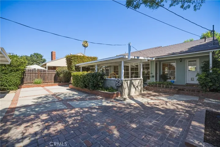 17061 Lorne, Lake Balboa, California 91406