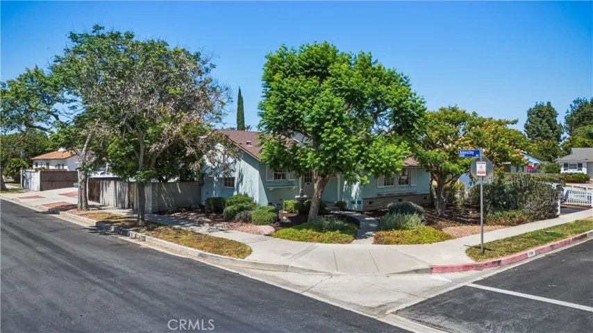 17061 Lorne, Lake Balboa, California 91406