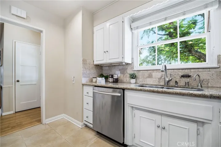 17061 Lorne, Lake Balboa, California 91406