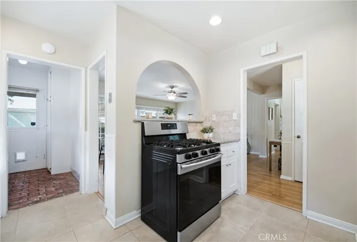 17061 Lorne, Lake Balboa, California 91406