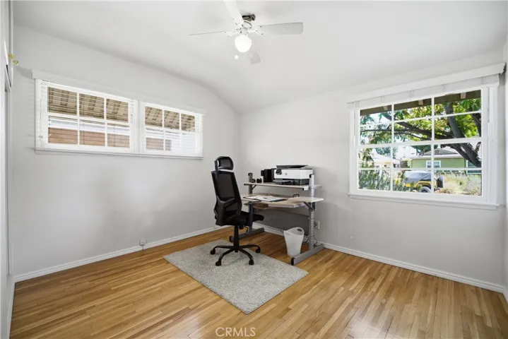 17061 Lorne, Lake Balboa, California 91406