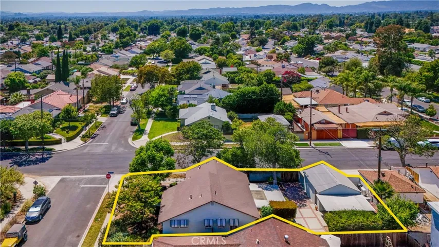 17061 Lorne, Lake Balboa, California 91406