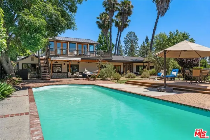 22954 Collins Street, Los Angeles, California 91367