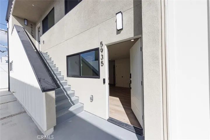 5933 Comey Avenue 3, Los Angeles, California 90034