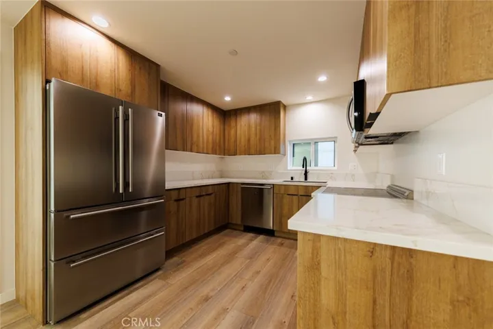 5933 Comey Avenue 3, Los Angeles, California 90034