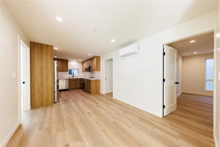 5933 Comey Avenue 3, Los Angeles, California 90034
