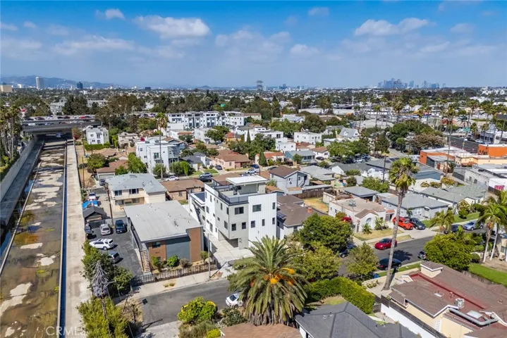 5933 Comey Avenue 3, Los Angeles, California 90034