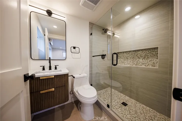 5933 Comey Avenue 3, Los Angeles, California 90034