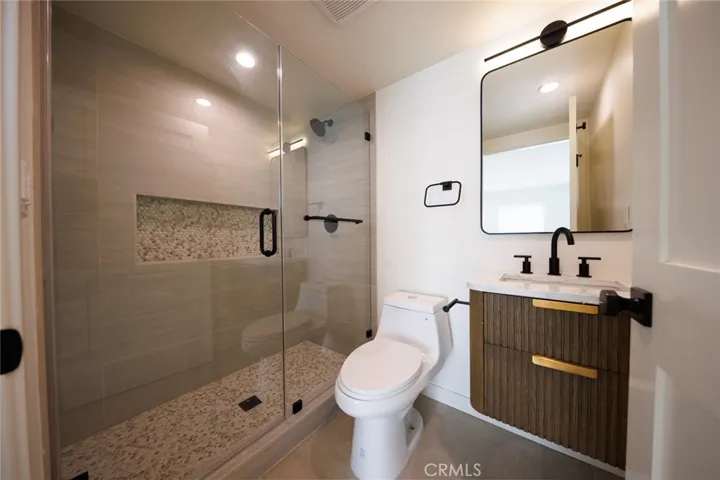 5933 Comey Avenue 3, Los Angeles, California 90034