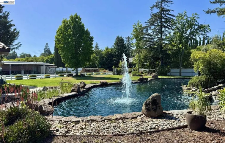 3263 Vineyard Ave. #16, Pleasanton, California 94566