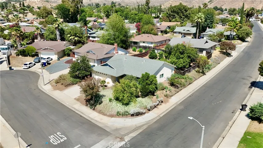 Corner Street View