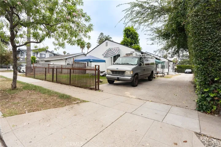 1758 Lincoln Avenue, Pasadena, California 91103