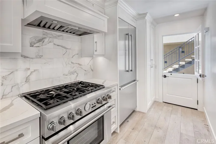 705 Larkspur Avenue, Corona Del Mar, California 92625