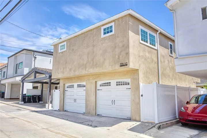 705 Larkspur Avenue, Corona Del Mar, California 92625