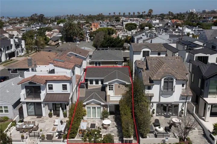 705 Larkspur Avenue, Corona Del Mar, California 92625
