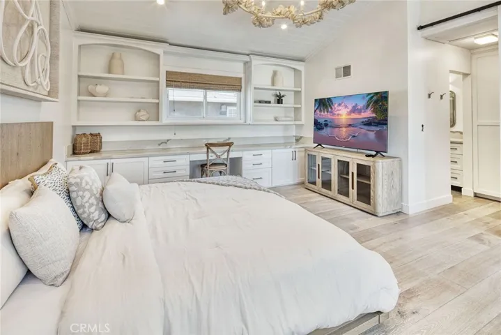 705 Larkspur Avenue, Corona Del Mar, California 92625