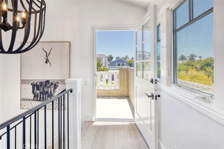 705 Larkspur Avenue, Corona Del Mar, California 92625