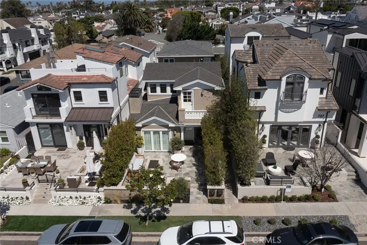 705 Larkspur Avenue, Corona Del Mar, California 92625