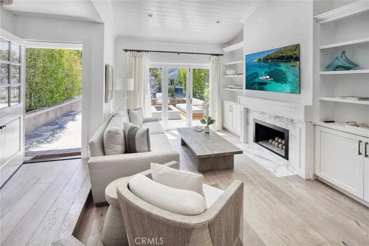 705 Larkspur Avenue, Corona Del Mar, California 92625