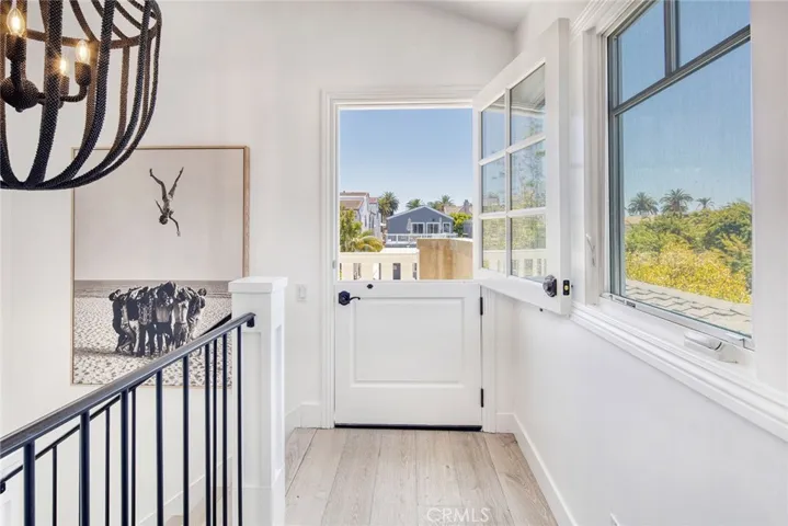 705 Larkspur Avenue, Corona Del Mar, California 92625
