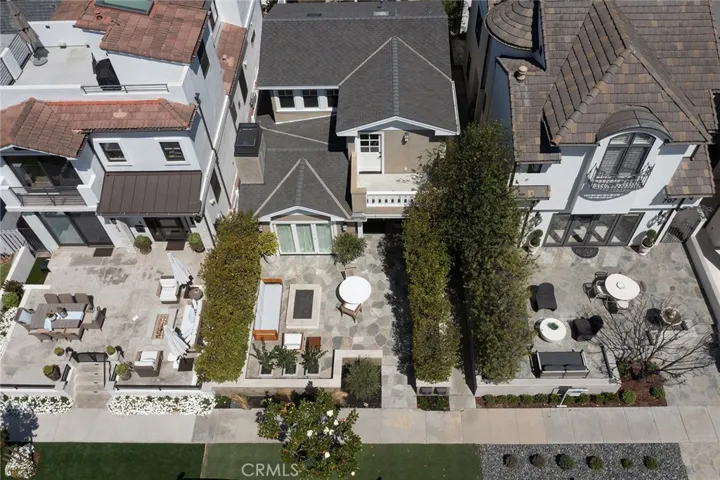 705 Larkspur Avenue, Corona Del Mar, California 92625