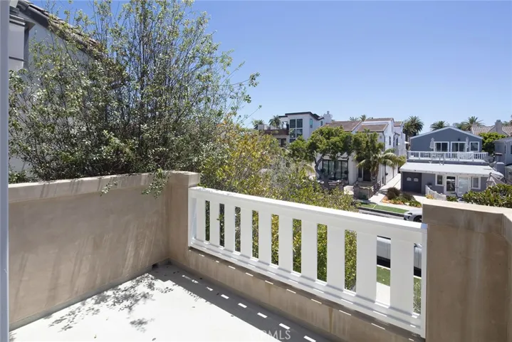 705 Larkspur Avenue, Corona Del Mar, California 92625