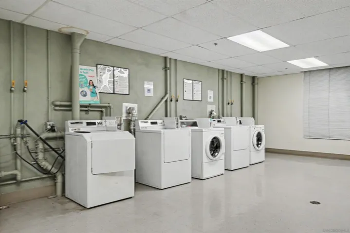 1643 6th 406, San Diego, California 92101