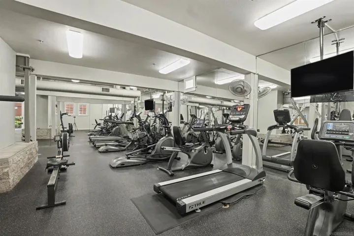 1643 6th 406, San Diego, California 92101
