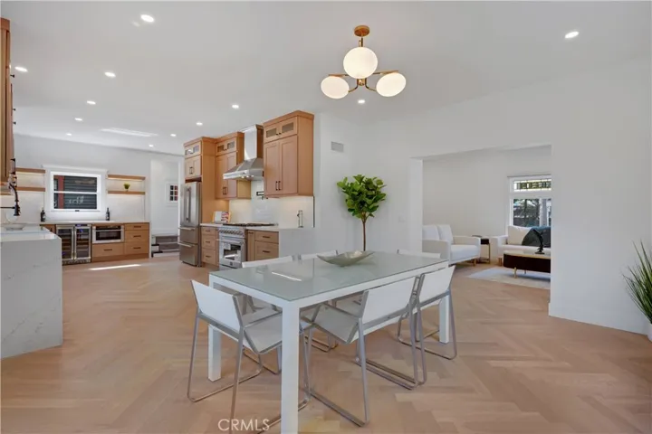 1800 Oxford., Los Angeles, California 90006