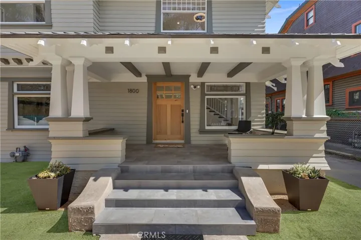 1800 Oxford., Los Angeles, California 90006