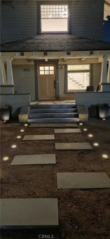1800 Oxford., Los Angeles, California 90006