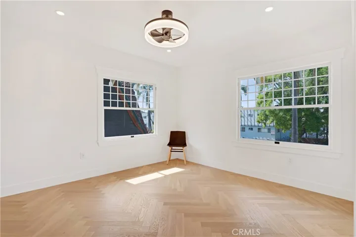 1800 Oxford., Los Angeles, California 90006