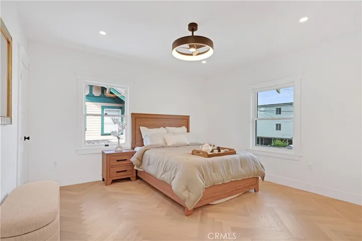1800 Oxford., Los Angeles, California 90006