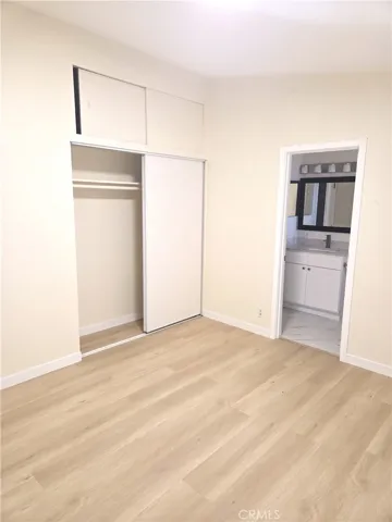 Master bedroom (1)