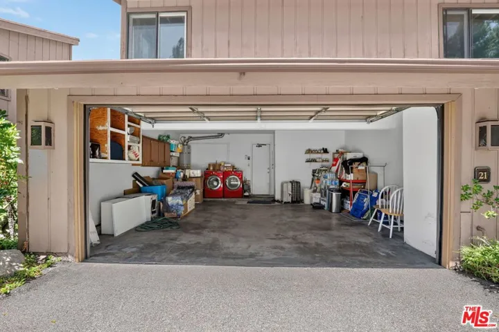 21 Northwoods Lane, La Crescenta, California 91214