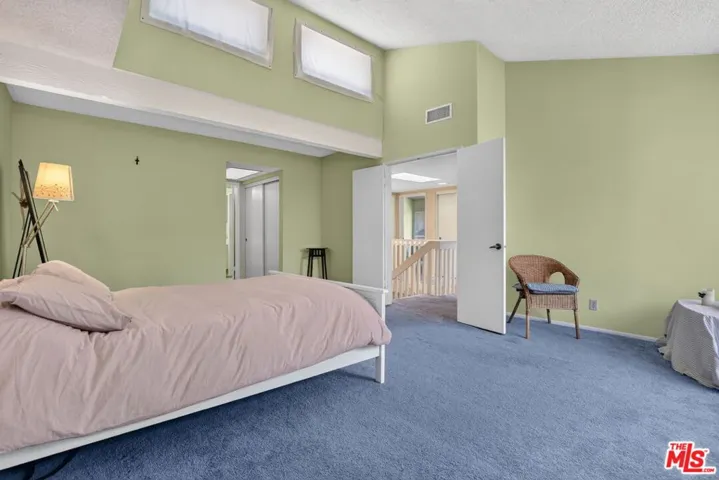 21 Northwoods Lane, La Crescenta, California 91214