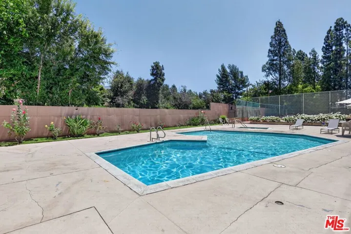 21 Northwoods Lane, La Crescenta, California 91214