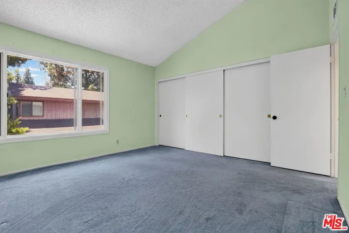 21 Northwoods Lane, La Crescenta, California 91214
