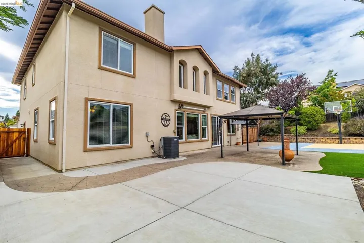 417 Mcallister Drive, Benicia, California 94510