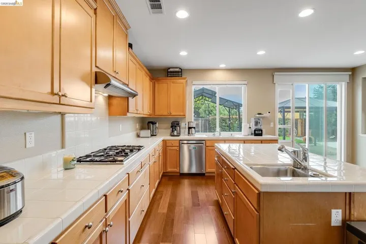 417 Mcallister Drive, Benicia, California 94510