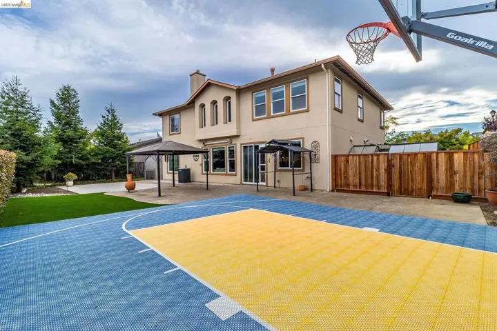 417 Mcallister Drive, Benicia, California 94510
