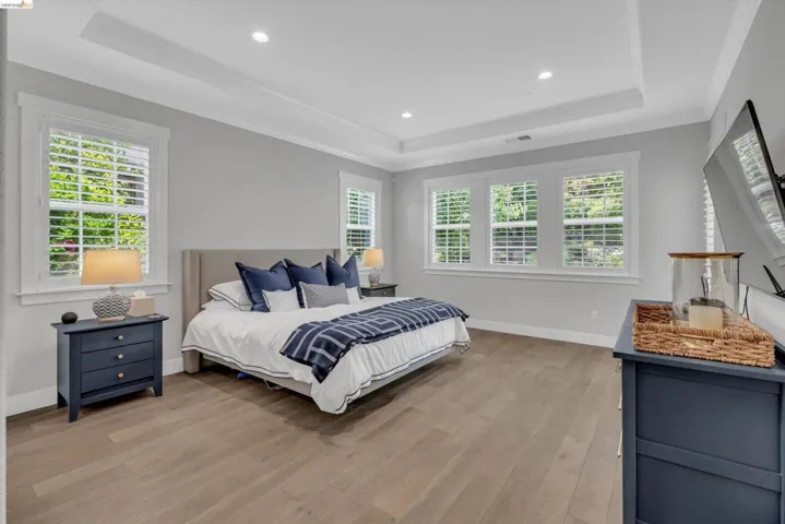 1st Floor Primary Suite