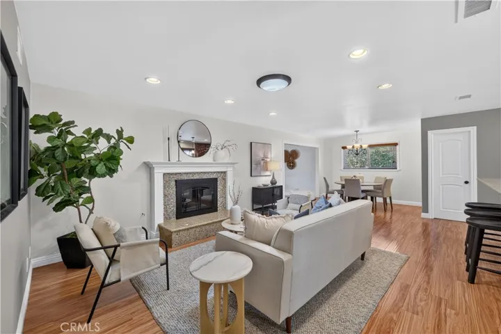 11331 Reagan, Los Alamitos, California 90720