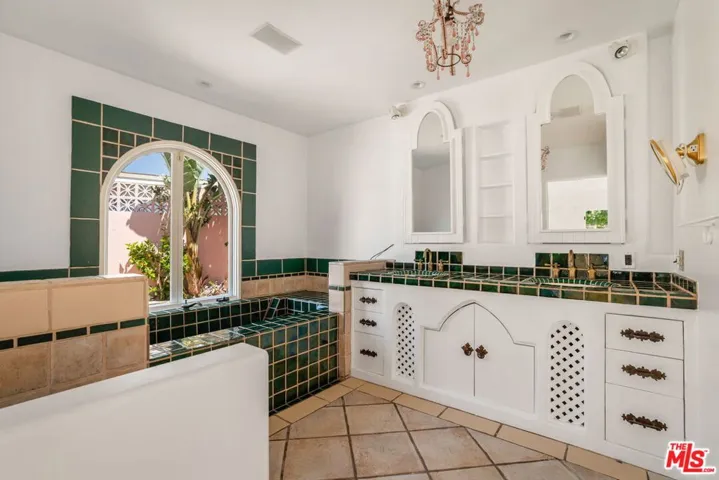 206 Bellino Drive, Los Angeles, California 90272