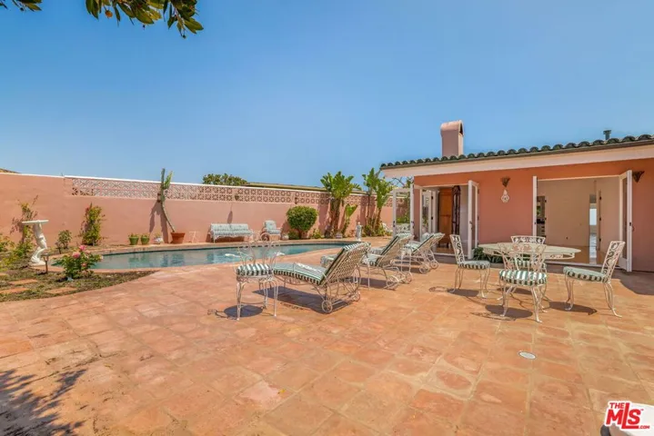 206 Bellino Drive, Los Angeles, California 90272