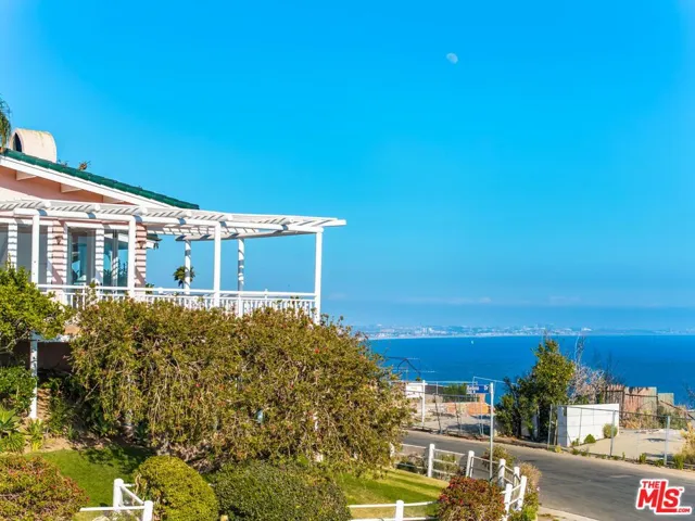 206 Bellino Drive, Los Angeles, California 90272